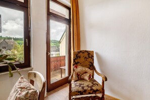 Interior - Apartment 'Nikola' with Shared Terrace, Shared Garden and Balcony, WLAN (Zell-Merl)