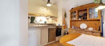 Apartment 'Nikola' with Shared Terrace, Shared Garden and Balcony, WLAN