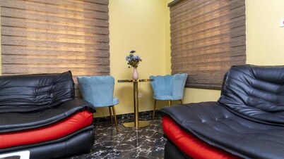 Impeccable 2-Bed Apartment in Accra