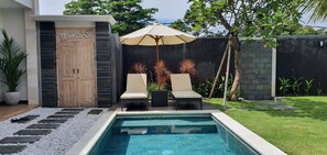 Outdoor pool - Villa Jitana, 700m from brawa beach, 2 bedrooms (badung)