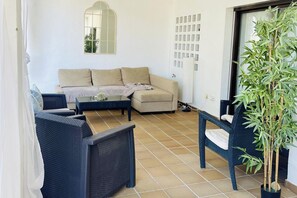 Interior - 2 Bed Flat-Sleeps 4-Pets-Parking-Marina Duquesa (Manilva)