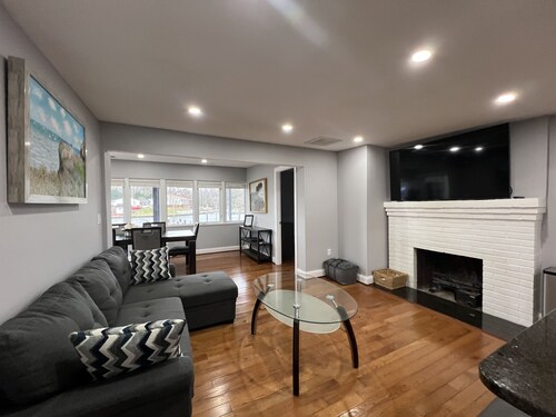 Waterfront CHeerful 2 with Private Pier
