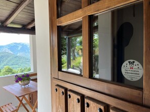 تناول الطعام بالخارج