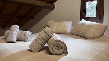 2 chambres, lit parapluie, Wi-Fi gratuit, draps fournis