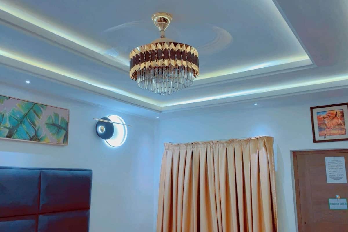 Comfort Room | Living area