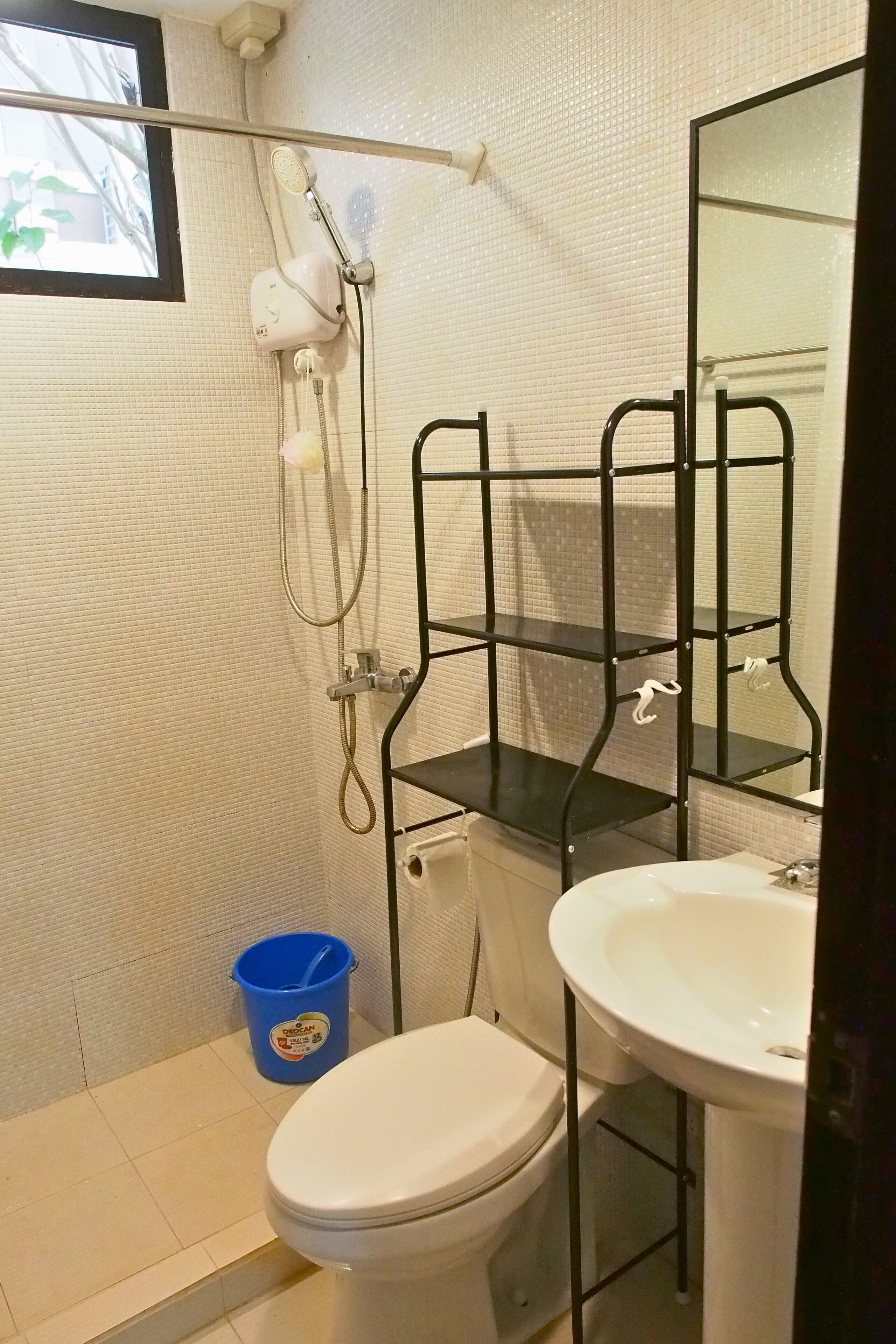 Shower, towels, soap, shampoo