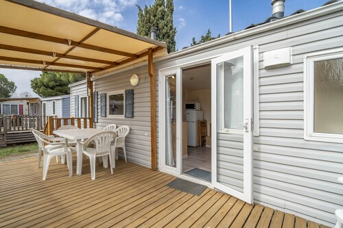 Chez Claude - avec piscine partagée, terrasse privée et climatisation
