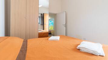 2 camere, ferro/asse da stiro, Wi-Fi gratuito, lenzuola