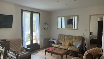 Televisie en een open haard