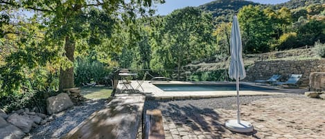 屋外ダイニングエリア