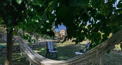 Holiday Home 'La Rectoría De Castellar' with Mountain View, Pool, Garden & Wi-Fi