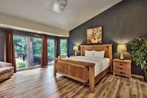 4 slaapkamers, een strijkplank/strijkijzer, gratis wifi, beddengoed
