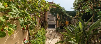 Holiday Home 'Villa Marie Carmen' with Shared Garden, Wi-Fi and Air Conditioning