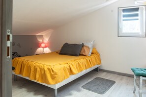 2 Schlafzimmer, Bügeleisen/Bügelbrett, kostenloses WLAN