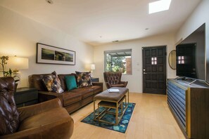 TV, offices - Casa Michael (Santa Fe)