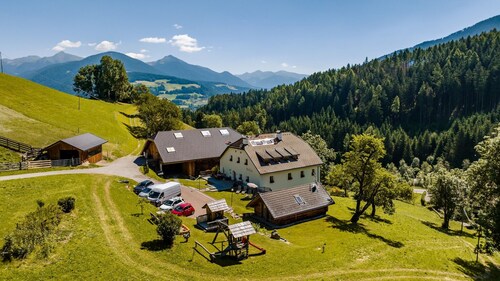 Ferienwohnung "Perfila Dolomitenblick" mit Gemeinschaftsgarten und WLAN
