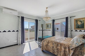 3 habitaciones, tabla de planchar con plancha y wifi gratis