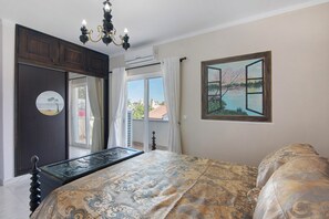 3 chambres, fer et planche à repasser, Wi-Fi gratuit, draps fournis