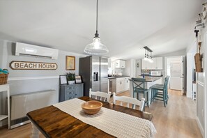 Dining - Riverside Retreat • Laundry • Work-Friendly (Newbury)