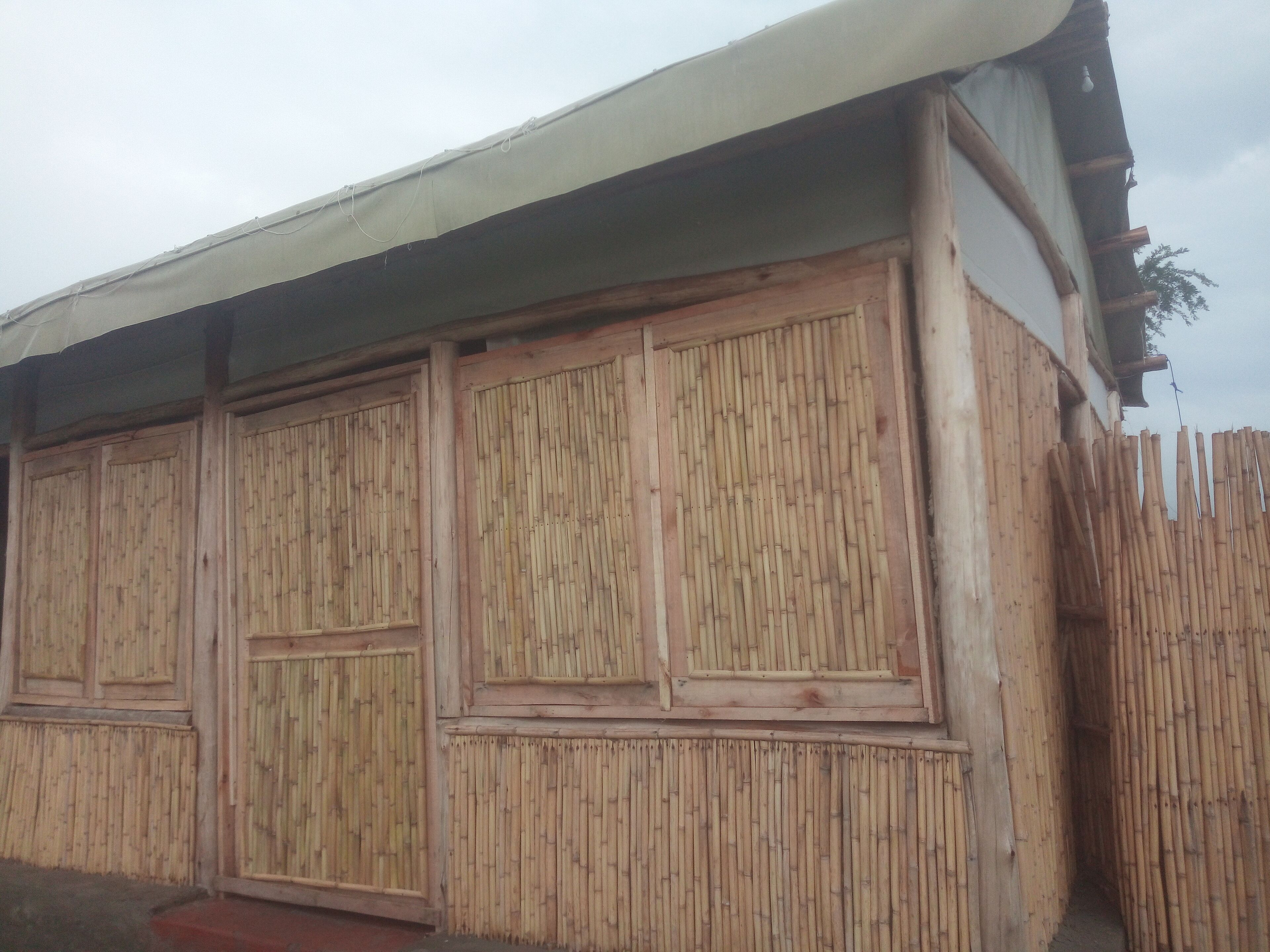 Chambre Quadruple Confort | Bureau, espace de travail pour ordinateur portable, draps fournis