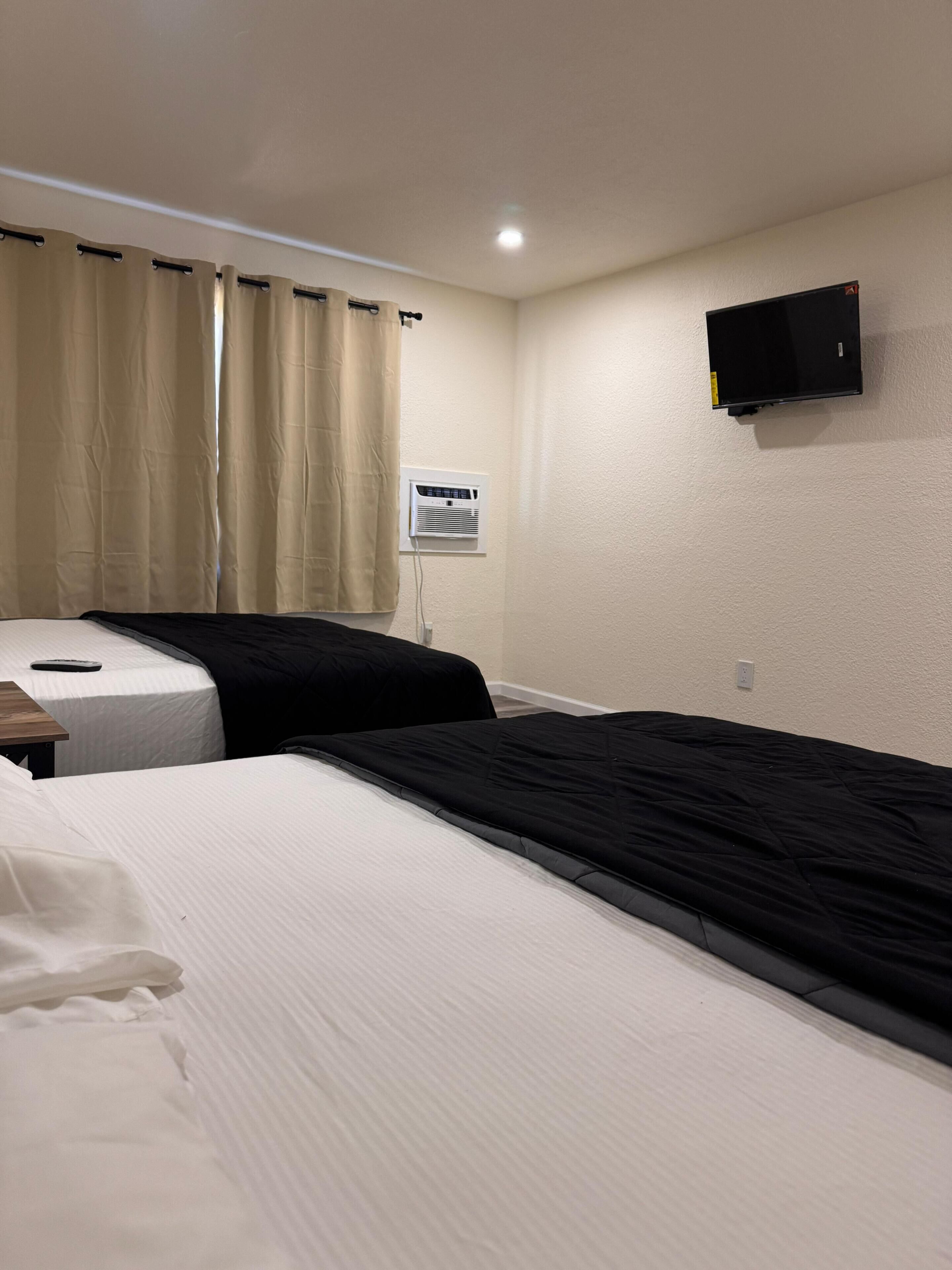 Comfort Apartment | Premium bedding, down duvets, memory-foam beds, free WiFi