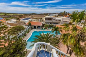 Villa | 7 bedrooms - Deluxe Mansion Steps to Beach Pool Sea Views (Noord)