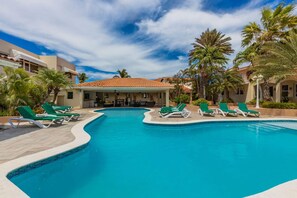 Villa | 7 bedrooms - Deluxe Mansion Steps to Beach Pool Sea Views (Noord)