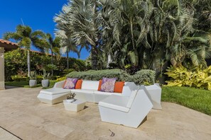 Apartment | 4 bedrooms - 4BR 3BA w Pool Sleeps 10 200m From Eagle Beach (Oranjestad)