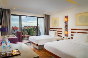 9 bedrooms, wheelchair access - Villa Resort (Siem Reap)