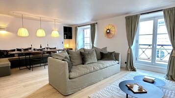 Televisie en een kantoor