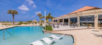 Amazing 4br3 5BA Villa w Private Pool Goldcoast