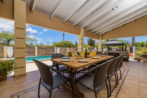 BBQ/picnic Area - Lux High-end Haven Private Pool Unique Decor (Noord)