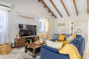 4 bedrooms - Lux High-end Haven Private Pool Unique Decor (Noord)