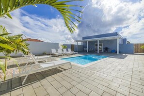 Villa | 1 bedroom - Brand New 3BR 2BA w Private Pool Near Palm Beach (Noord)