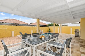 Villa | 1 bedroom - Cute Cozy 3BR Great Location (Noord)