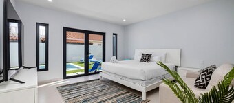 Brand New Modern Villa w 3BR 2 5BA Privatepool