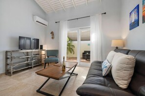 Apartment | 2 bedrooms - Great Cozy Comfortable Central 2BR 2BA w Pool (Noord)