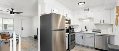 Paper towels, dining tables