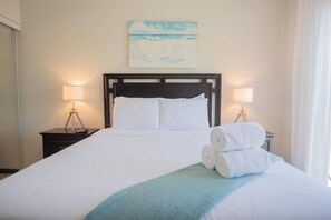 2 bedrooms - 2BR 3BA GYM Pools 24 7 Security Restaurant (Noord)