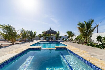 寶寶海灘附近美麗的三臥兩衛別墅帶泳池