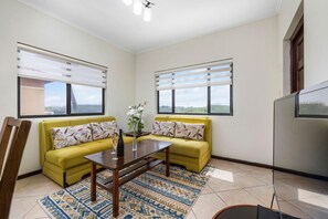House | 2 bedrooms - 2br2ba Townhome With Pools GYM Gold Coast (Noord)