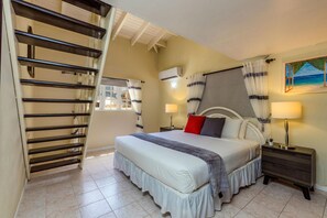 Villa | 6 bedrooms - Sleeps 16 Palm Beach - 6BR Villa w Private Pool (Noord)