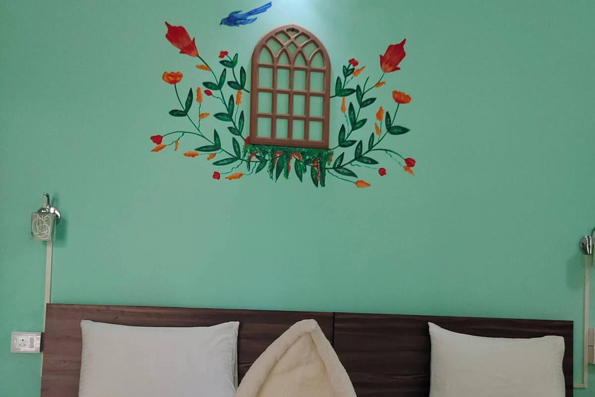 Habitación superior | Escritorio, wifi gratis, ropa de cama