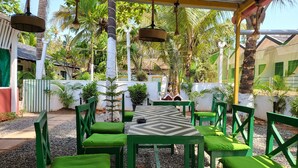 Restaurant - Colonel's Beachside Resort (Anjuna)