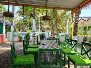 Restaurant - Colonel's Beachside Resort (Anjuna)