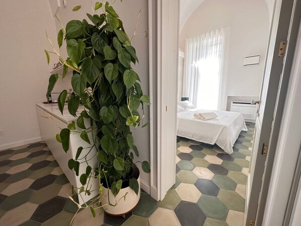 1 bedroom, travel cot, WiFi, bed sheets