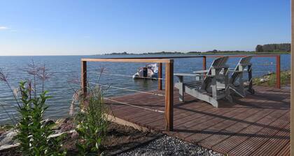 Modern chalet located on the Markermeer