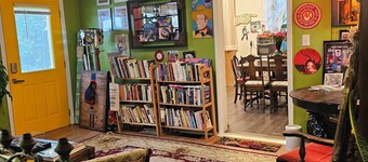 Athensmusic Gem 1 mile from Town