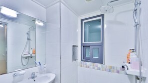 Kamar Deluks | Kamar mandi