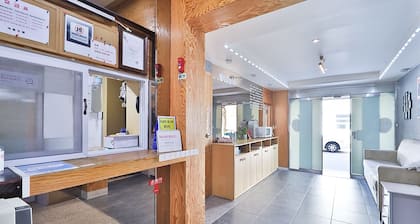 The Apple Hotel